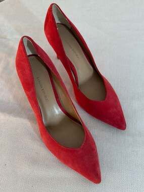 Banana Republic Madison Red Suede Pointed Toe Pumps Size 8